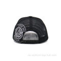 Bestickter schwarzer Trucker -Hut